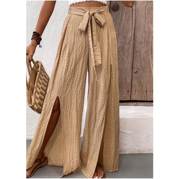 Solid Split Leg Hem Belted Wide Leg Palazzo Pants - Picture 2 of 6